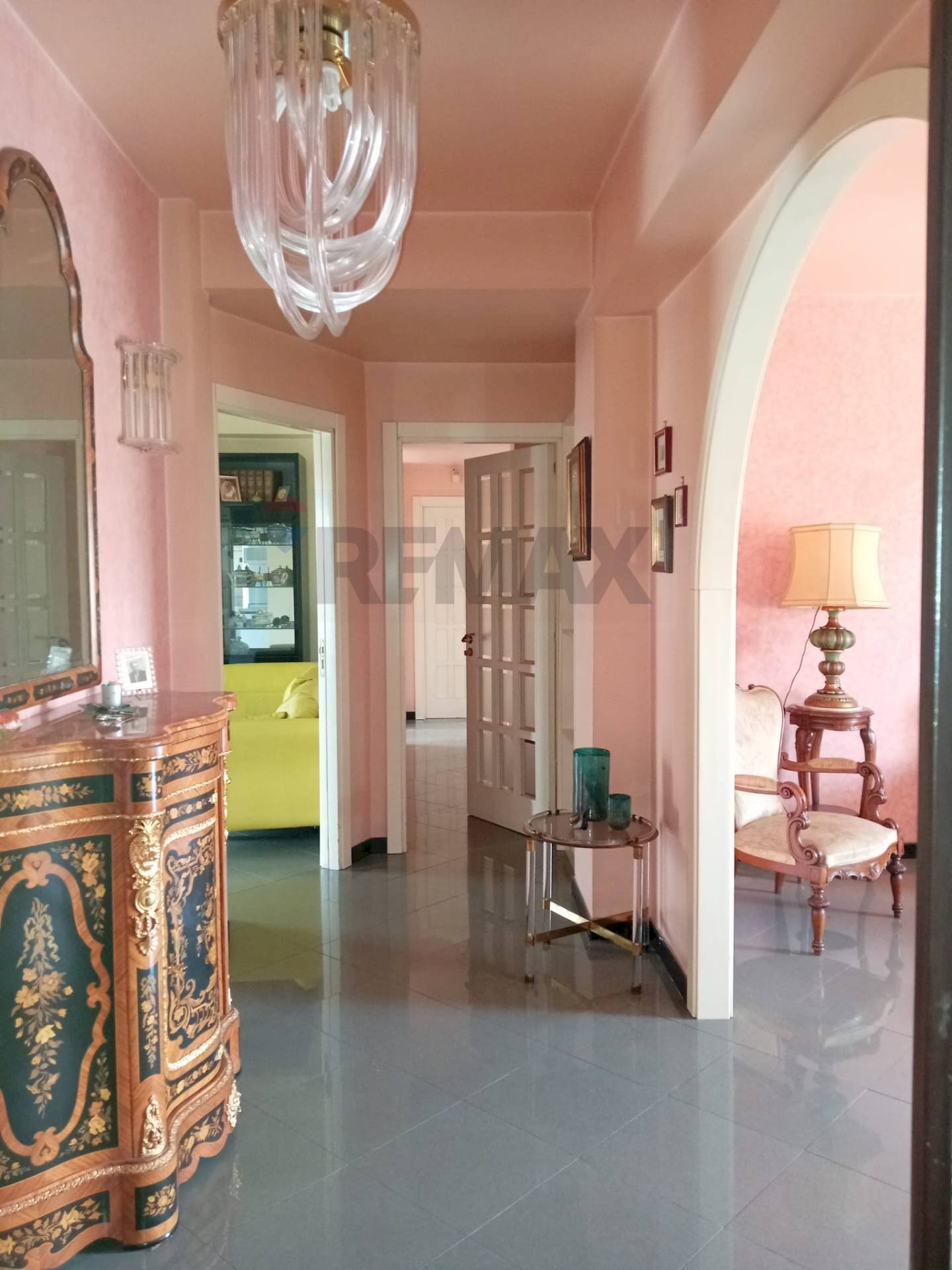 Hall / corridoio - Apartment Via Falcone
 
10, Carlentini - photo 1