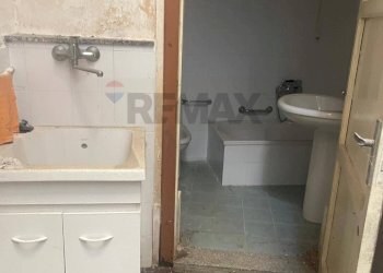 Bagno - Quadrilocale Via Martiri delle Ardeatine
 
15, Solarino - foto 4