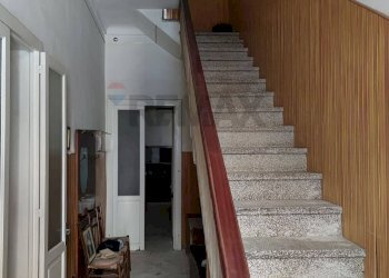 Scale - Quadrilocale Via Martiri delle Ardeatine
 
15, Solarino - foto 12