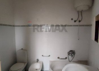 Bagno - Quadrilocale Via Martiri delle Ardeatine
 
15, Solarino - foto 13