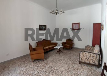 Soggiorno - Quadrilocale Via Martiri delle Ardeatine
 
15, Solarino - foto 12