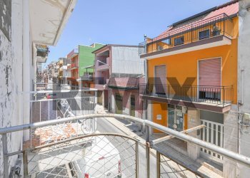 Balcone - Four-room apartment Via Martiri delle Ardeatine
 
15, Solarino - photo 28