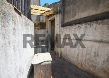 Terrazza - Four-room apartment Via Martiri delle Ardeatine
 
15, Solarino - photo 34