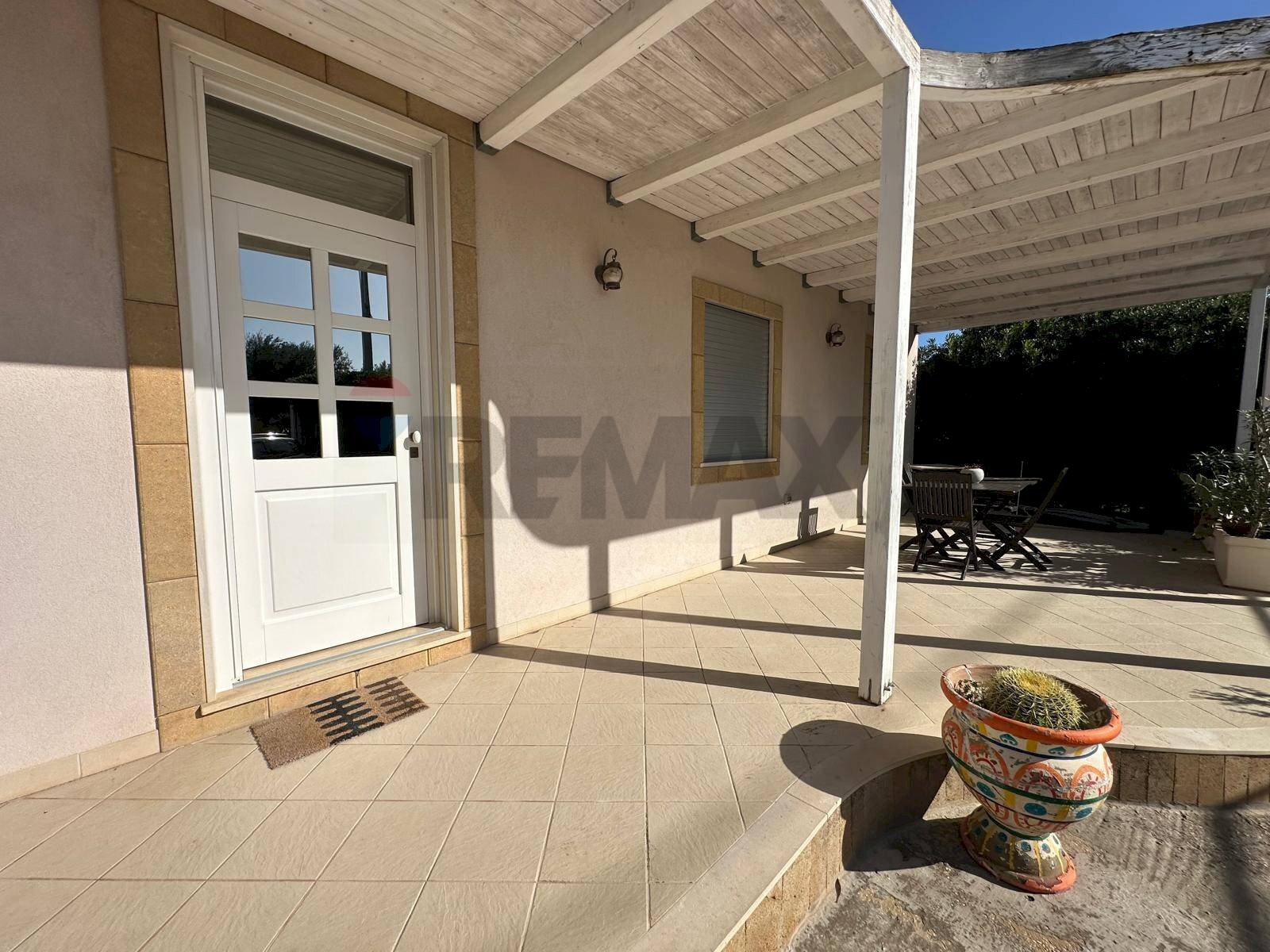 Terrazza - Villa VIALE DEI PINI
 
SnC, Pachino - foto 3