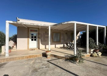 Terrazza - Villa VIALE DEI PINI
 
SnC, Pachino - foto 1