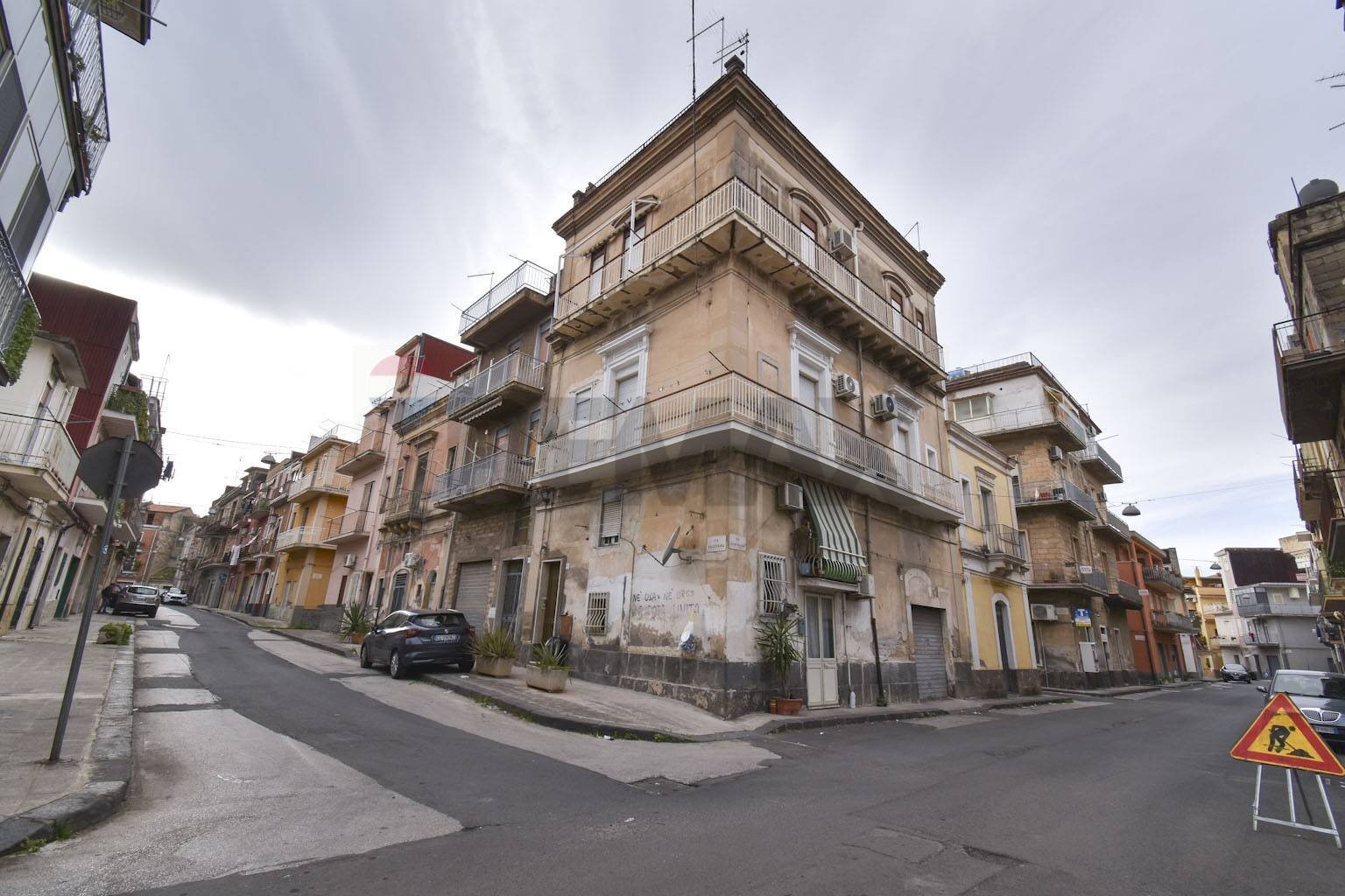Edificio all\'aperto - Semi-detached house VIA PALESTRINA
 
4, Lentini - photo 1
