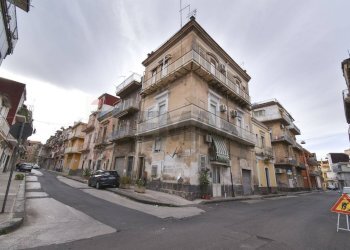 Edificio all\'aperto - Casa semi indipendente VIA PALESTRINA
 
4, Lentini - foto 1