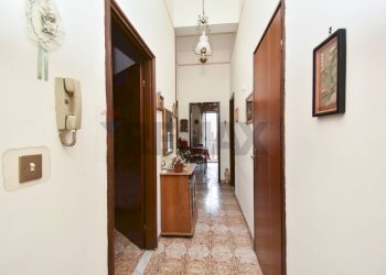 Hall / corridoio - Casa semi indipendente VIA PALESTRINA
 
4, Lentini - foto 8