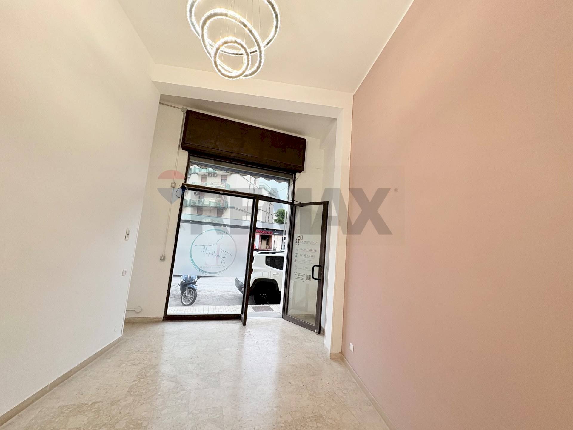 Stanza vuota - Commercial Premises Viale Scala Greca
367, Siracusa - photo 3