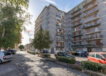 Edificio all\'aperto - Trilocale Viale dei Comuni
 
95, Siracusa - foto 1