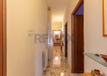 Hall / corridoio - Trilocale Viale dei Comuni
 
95, Siracusa - foto 13