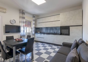 Sala da pranzo - Trilocale Viale dei Comuni
 
95, Siracusa - foto 22