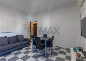 Sala da pranzo - Trilocale Viale dei Comuni
 
95, Siracusa - foto 26