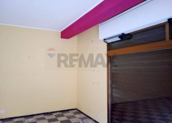 Stanza vuota - Locale Commerciale via Mazzini
 
1, Solarino - foto 10