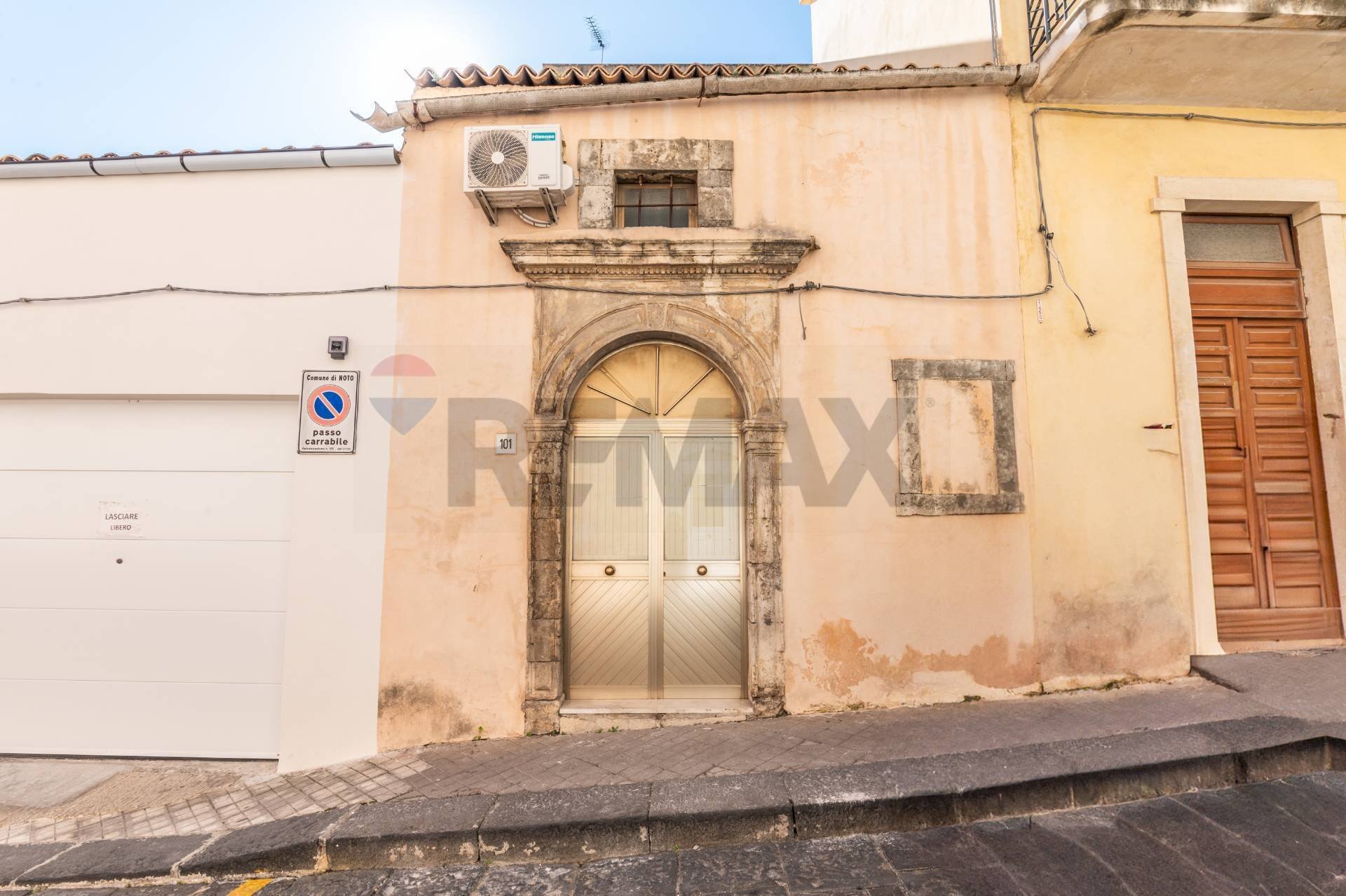 Edificio all\'aperto - Independent house Via Cavour
 
101, Noto - photo 1