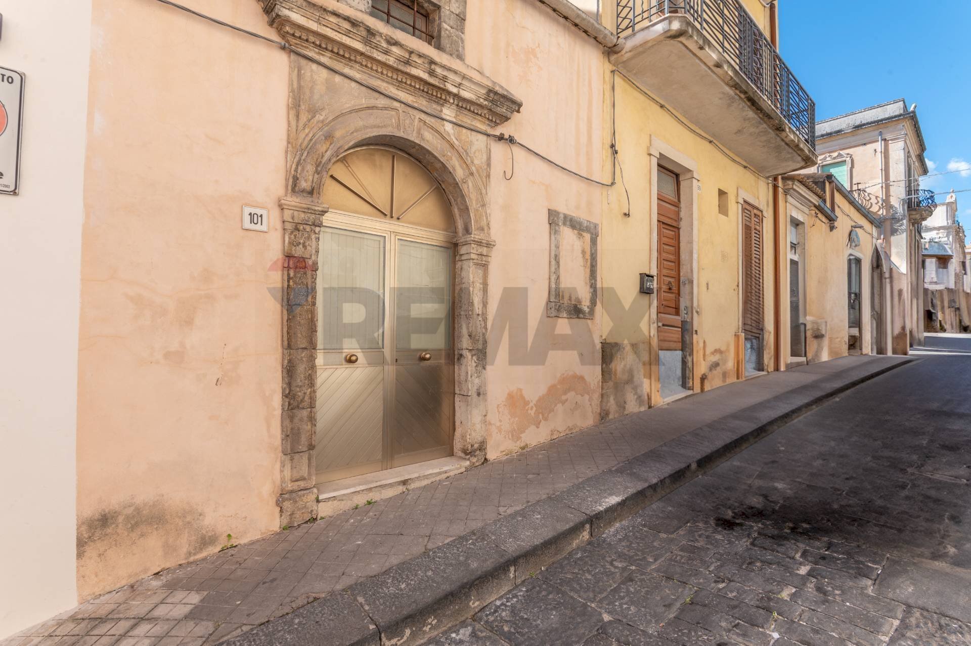 Edificio all\'aperto - Independent house Via Cavour
101, Noto - photo 2