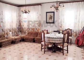 Sala da pranzo - Villa via Cugno di Canne
 
53, Floridia - photo 4