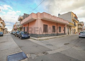 Edificio all\'aperto - Casa indipendente Via De  Gasperi
 
65, Pachino - foto 1