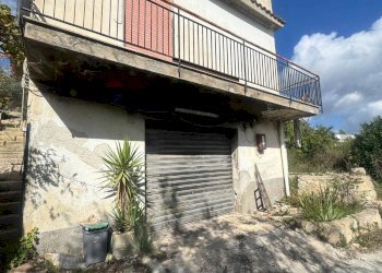 Casa all\'aperto - Independent house Necropoli Lardia, Sortino - photo 1