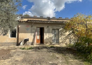 Casa all\'aperto - Independent house Necropoli Lardia, Sortino - photo 3