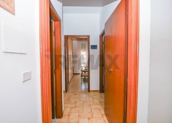 Hall / corridoio - Casa indipendente Via Dei Mille
 
82, Pachino - foto 8