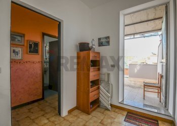 Hall / corridoio - Casa indipendente Via Dei Mille
 
82, Pachino - foto 42