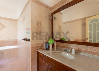 Bagno - Trilocale Via Monviso
 
3, Siracusa - foto 6