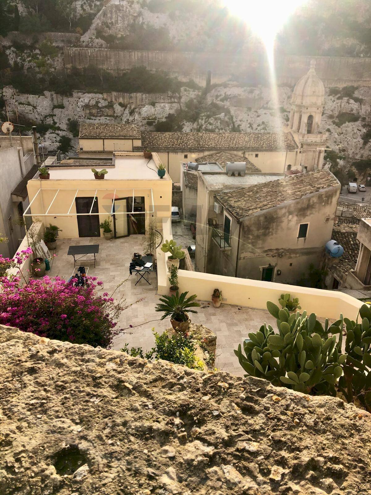 Casa all\'aperto - Casa indipendente Via Porticatazzo
 
22, Scicli - foto 1