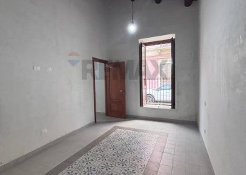 Stanza vuota - Ufficio Via Cialdini
 
54, Pachino - foto 12