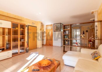 Soggiorno - Appartamento Via Fagone
 
50, Floridia - foto 1