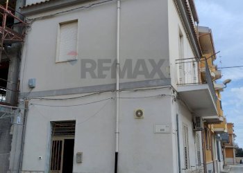 Casa all\'aperto - Casa indipendente via dei mille
 
12, Rosolini - foto 2