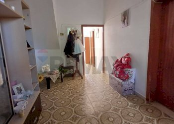 Hall / corridoio - Casa indipendente Via Marche
 
19, Pachino - foto 11