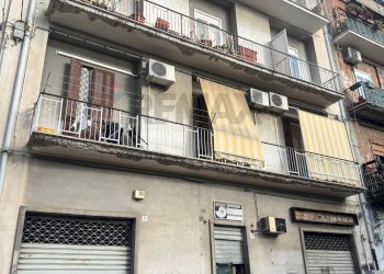 Facciata - Quadrilocale Piazza Taormina
 
8, Lentini - foto 1