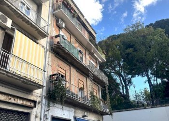 Facciata - Quadrilocale Piazza Taormina
 
8, Lentini - foto 2