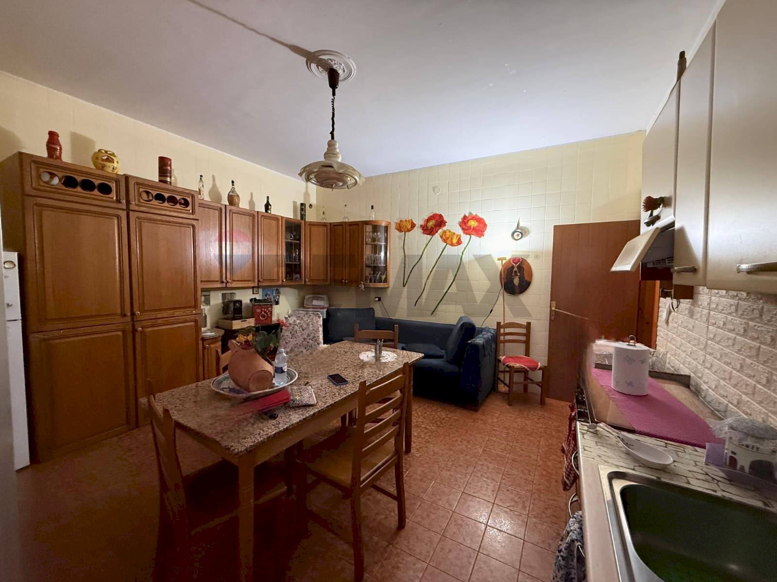 Sala da pranzo - Apartment Via Grimaldi
5, Priolo Gargallo - photo 3