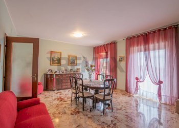 Sala da pranzo - Appartamento Via della Pentapoli
 
9, Priolo Gargallo - foto 7