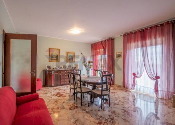 Sala da pranzo - Appartamento Via della Pentapoli
 
9, Priolo Gargallo - foto 8