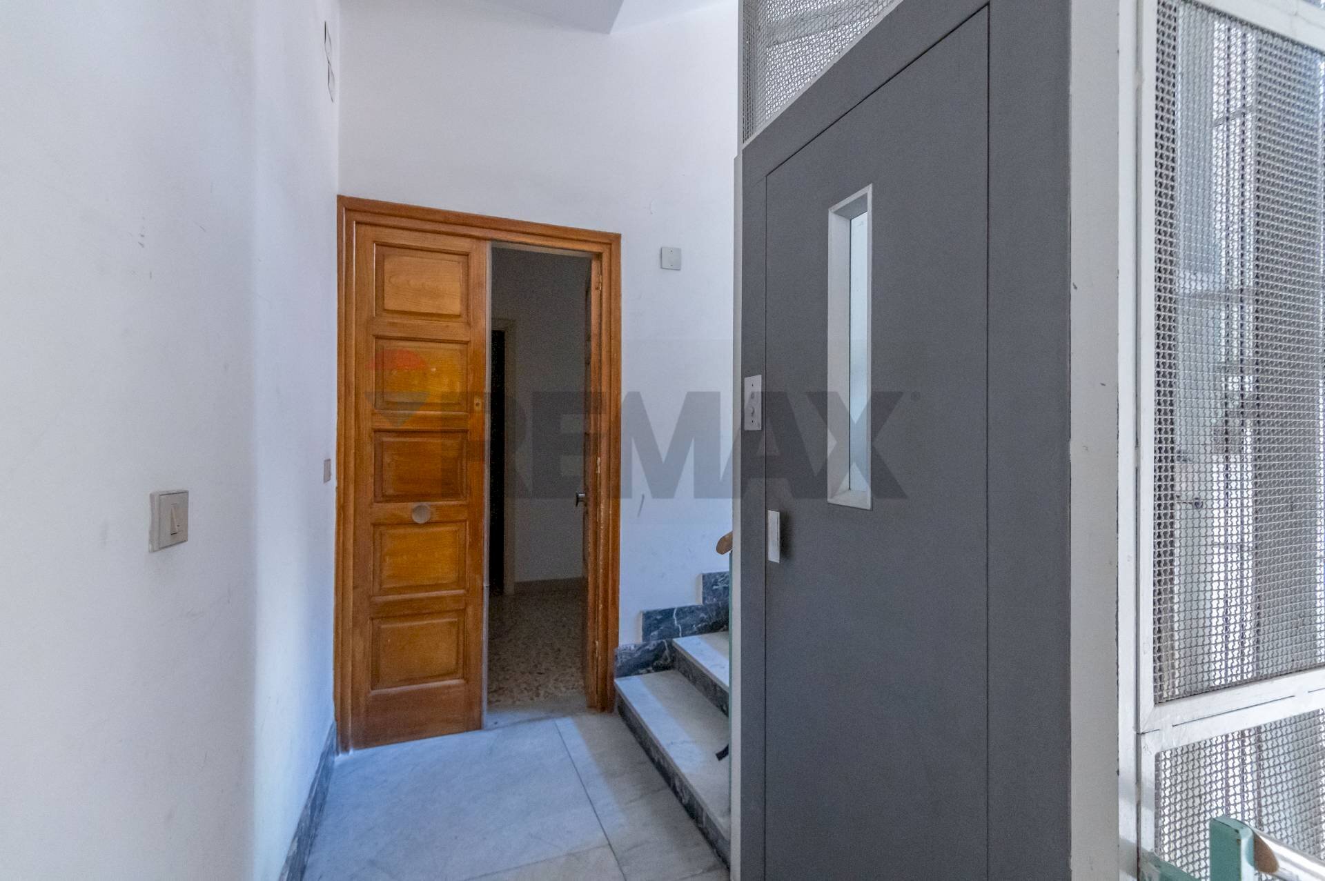 Hall / corridoio - Three-room apartment VIA SOCRATE
25, Siracusa - photo 3