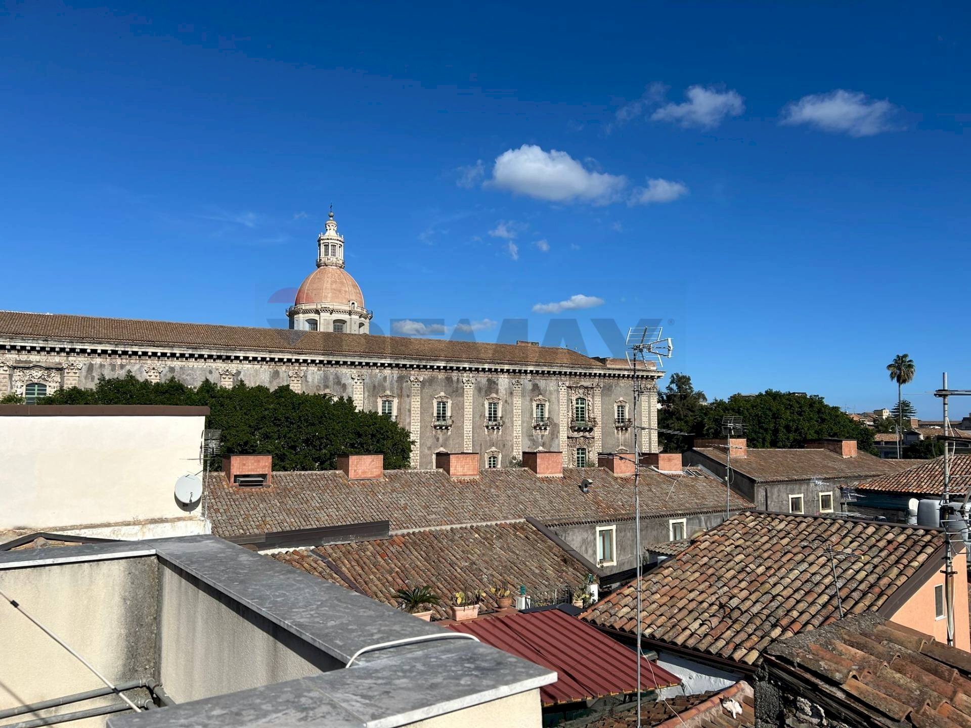 Edificio all\'aperto - Casa semi indipendente Catania - foto 1