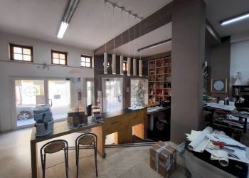 Soggiorno - Locale Commerciale Corso Vittorio Emanuele
482/484, Floridia - foto 18