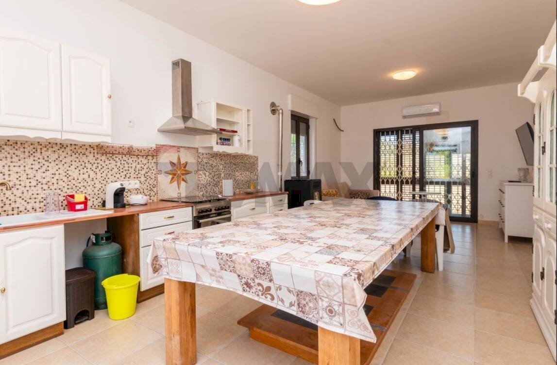 Sala da pranzo - Three-room apartment Via Dello Zafferano
 
54, Ispica - photo 2