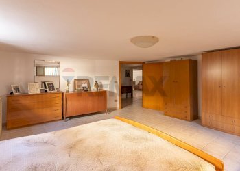 Camera / camera da letto - Casa indipendente via ambrosoli
 
7, Rosolini - foto 8