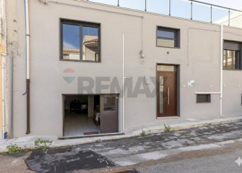 Edificio all\'aperto - Casa indipendente via ambrosoli
 
7, Rosolini - foto 6