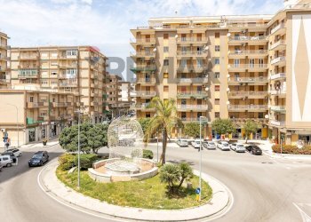 Edificio all\'aperto - Appartamento Largo Dicone
 
4, Siracusa - foto 1