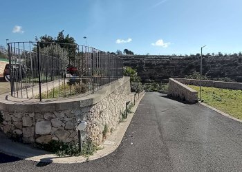 Edificio all\'aperto - Villa contrada donnagona, Chiaramonte Gulfi - foto 5