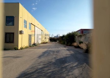 Edificio all\'aperto - Capannone Contrada Fargione   Viale del Commercio
 
2, Modica - foto 11