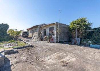 Casa all\'aperto - Villa via garda
 
51, Melilli - foto 1