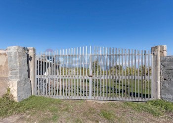 Edificio all\'aperto - Villa via garda
 
51, Melilli - foto 2