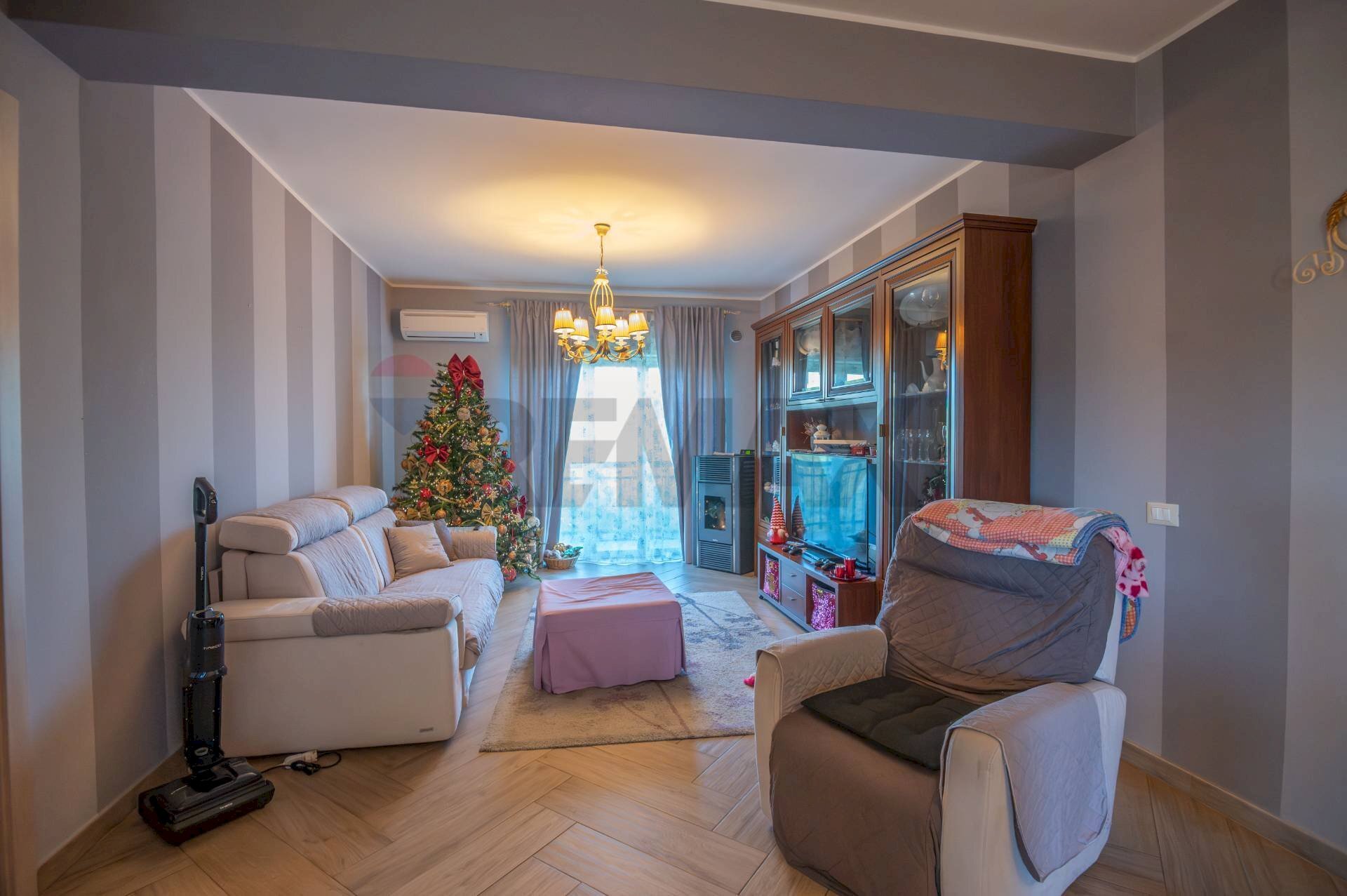 Soggiorno - Quadrilocale via delle orchidee
 
19, Melilli - foto 3