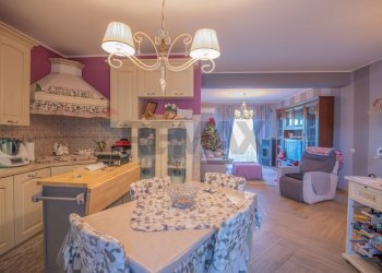 Cucina - Quadrilocale via delle orchidee
 
19, Melilli - foto 1